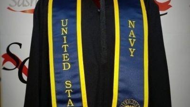 Express Yourself: Customizing Your Graduation Stole