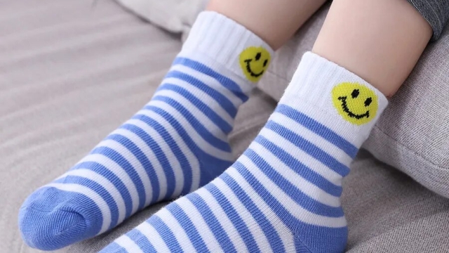 Step Up His Style: Discover Trendy Boys Socks for Every Occasion!