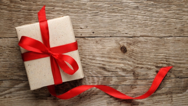 Thoughtful Treasures: The Art of Gift-Giving