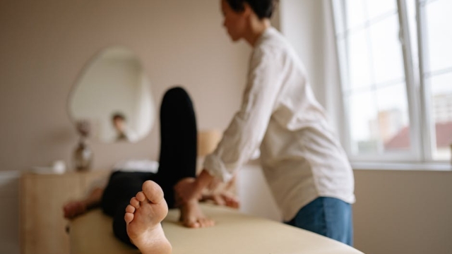 Benefits of Head Massage for Detox and Relaxation