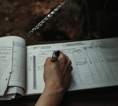 Understanding Pilot Logbook Regulations